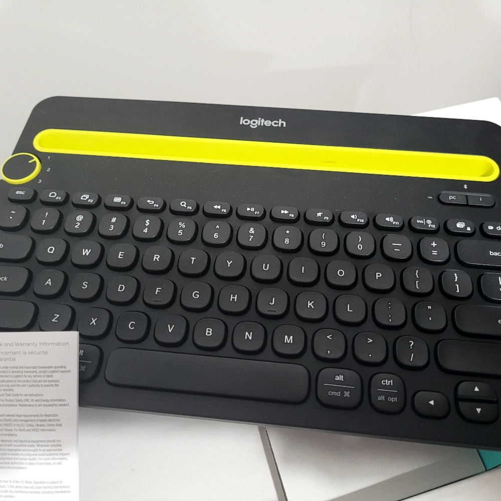 Keyboard Bluetooth - Picture 2 of 5